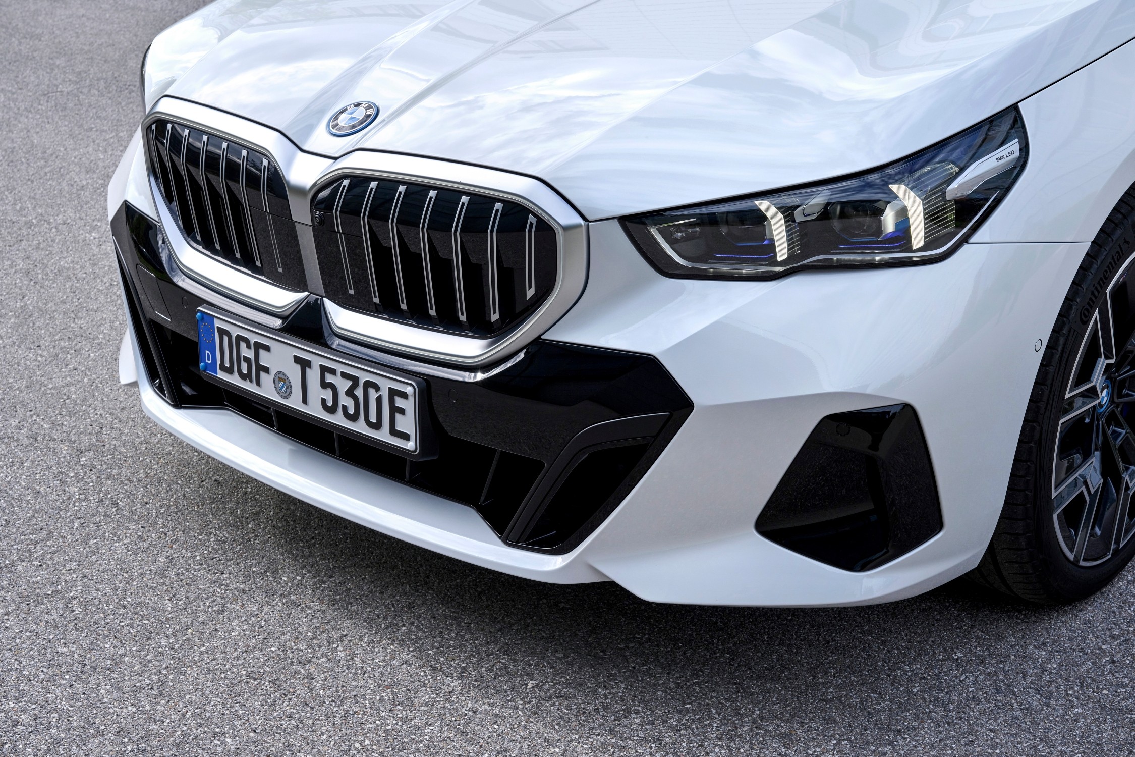 
								BMW 5-serie 2023 full									
